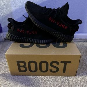 Yeezy Boost 350 V2 'Bred' size 10